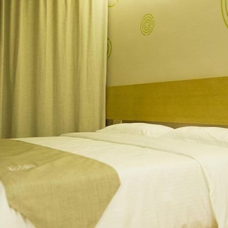 Greentree Inn Nantong Qidong Lvsi Harbour Express Hotel エクステリア 写真